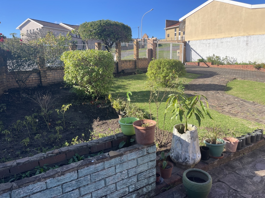 4 Bedroom Property for Sale in Braelyn Heights Eastern Cape